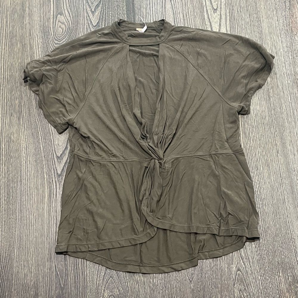 Free People Just A Twist Blouse Deep V-Neck Short Sleeve Olive Green Size M
